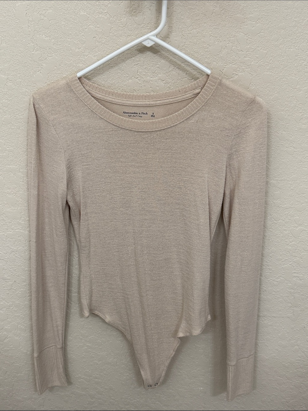 Abercrombie & Fitch Light Beige Long-Sleeve Bodysuit